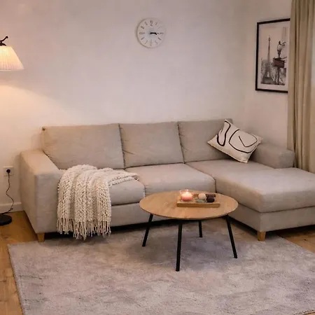 Cozy Nest アパート