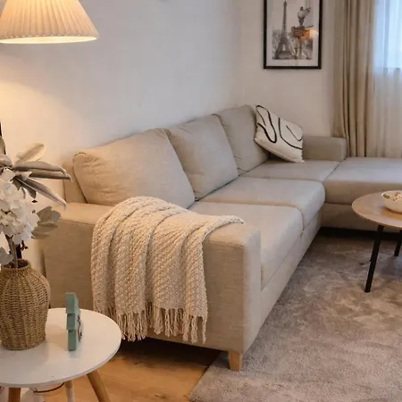 Cozy Nest *