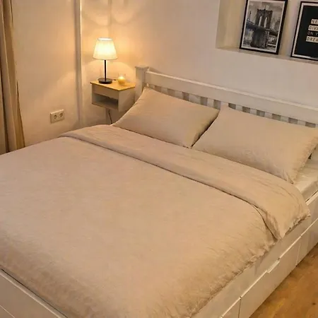 Cozy Nest アパート